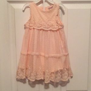 Adorable lace dress 6-9m